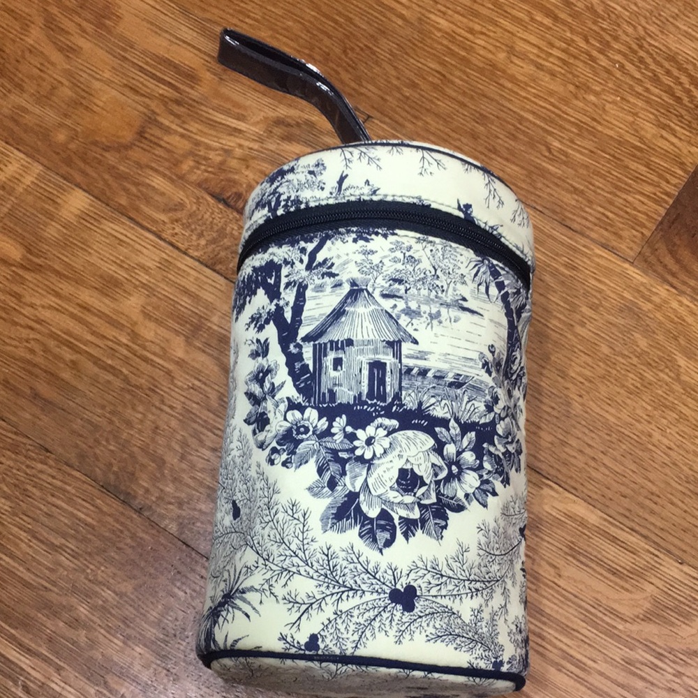 Crabtree and Evelyn make up accessories bag